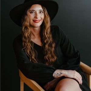 Meet your Posher, Mandy